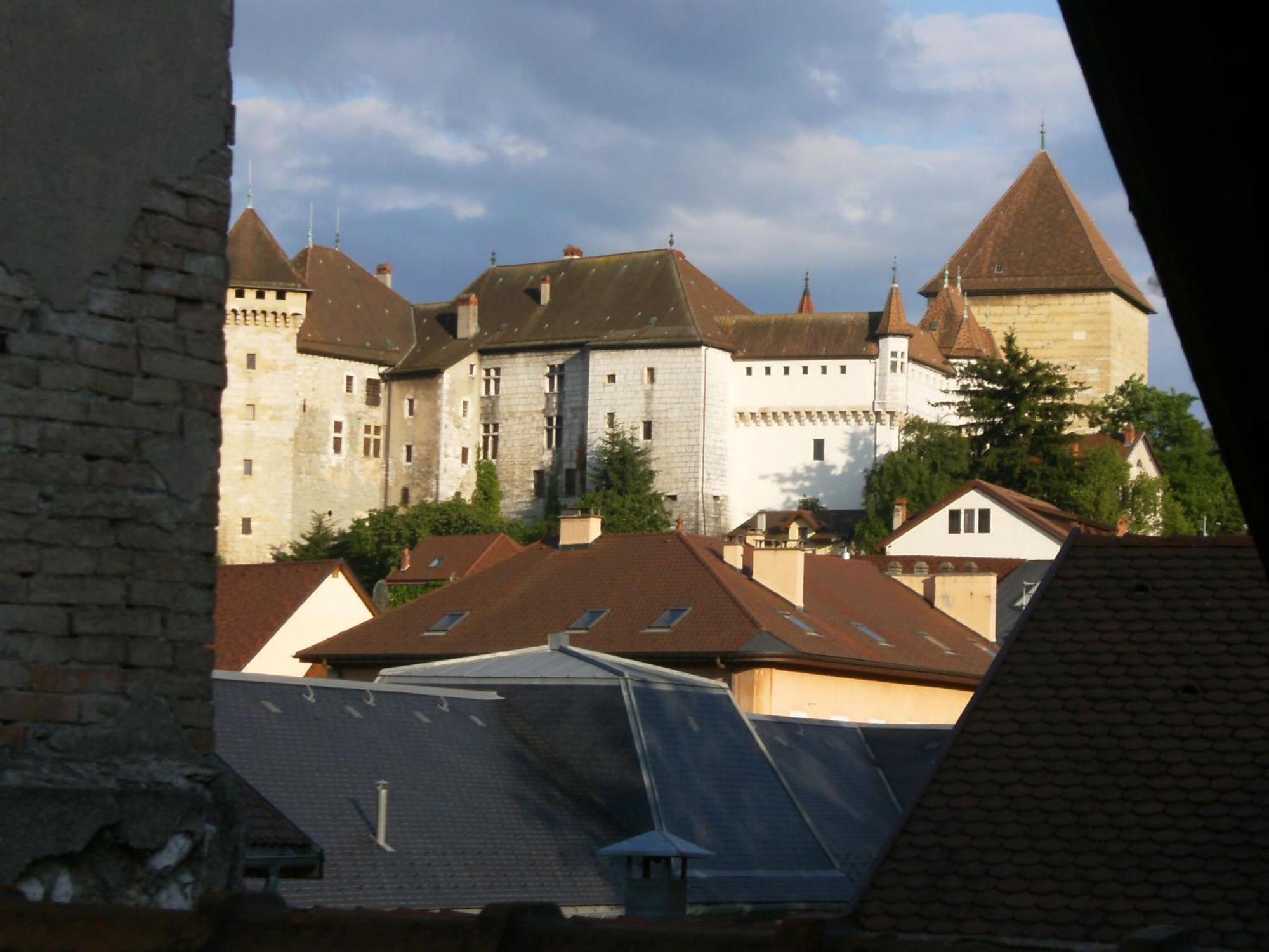 Au Calme En Vieille Ville - Proche Lac - Ambiance Esprit Brocante 阿讷西 外观 照片